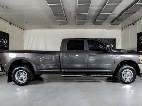 Used 2024 RAM 3500 Big Horn w/ Heated Seats & Wheel Group AWD/4WD image 5