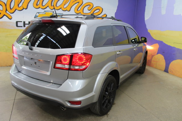 Used 2016 Dodge Journey SXT w/ Blacktop Package FWD image 4