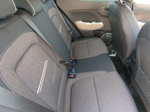 New 2025 Hyundai Venue Limited image 12