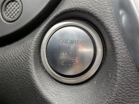 Used 2018 INFINITI QX30 Premium w/ Cargo Package image 40