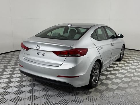 Used 2017 Hyundai Elantra SE w/ SE A/T Tech Package 03 FWD image 5