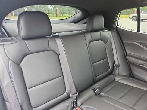 Certified 2025 Buick Envista Sport Touring w/ Convenience I Package FWD image 9
