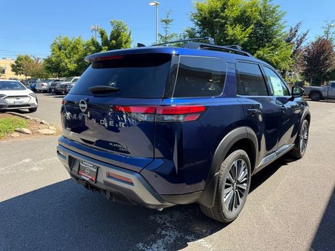 New 2026 Nissan Pathfinder Platinum w/ Cargo Package AWD/4WD image 6