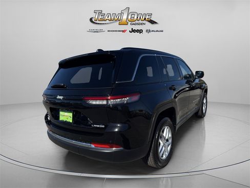New 2025 Jeep Grand Cherokee Laredo w/ Luxury Tech Group I image 13