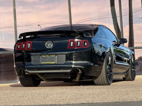 Used 2014 Ford Mustang Coupe image 12