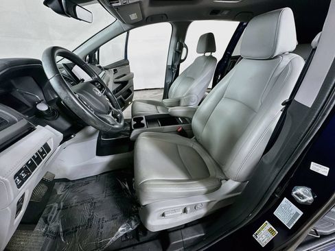 Used 2023 Honda Odyssey Touring image 17