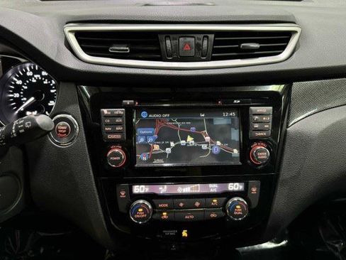 Used 2016 Nissan Rogue SL w/ SL Premium Package FWD image 43