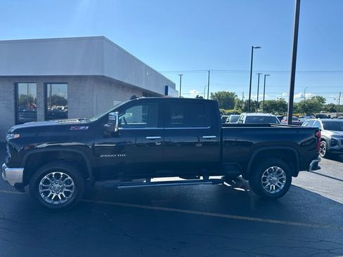 Used 2025 Chevrolet Silverado 2500 LTZ w/ LTZ Premium Package AWD/4WD image 6