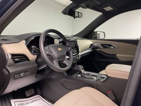 Certified 2022 Chevrolet Traverse LS FWD image 13