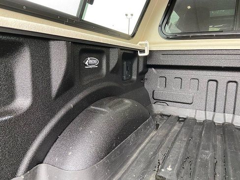 Used 2018 Ford F150 Lariat w/ Equipment Group 502A Luxury AWD/4WD image 15