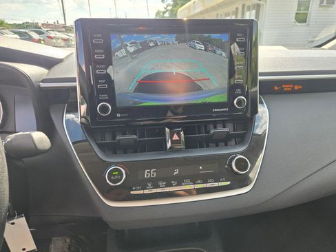 Used 2021 Toyota Corolla LE FWD image 7