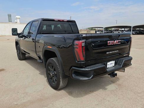 Used 2025 GMC Sierra 2500 AT4 AWD/4WD image 6