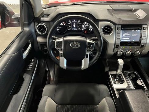 Used 2018 Toyota Tundra SR5 w/ SR5 Upgrade Package RWD image 18
