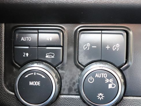 Used 2024 Chevrolet Tahoe LT AWD/4WD image 49