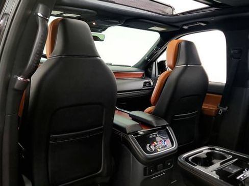 Used 2021 Lincoln Navigator Reserve AWD/4WD image 44