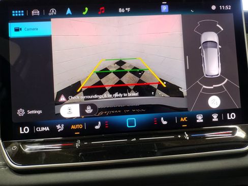 New 2025 Volkswagen Tiguan SE image 8