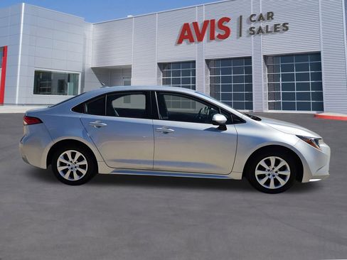 Used 2025 Toyota Corolla LE image 7