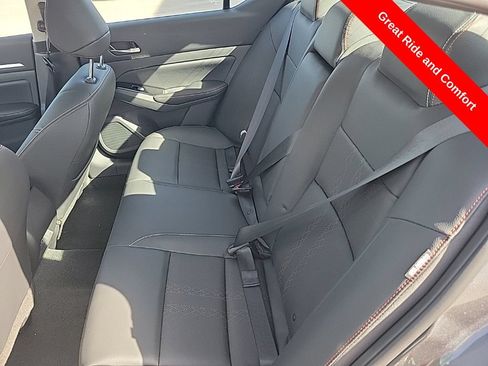New 2025 Nissan Altima 2.5 SR w/ SR Premium Package FWD image 33