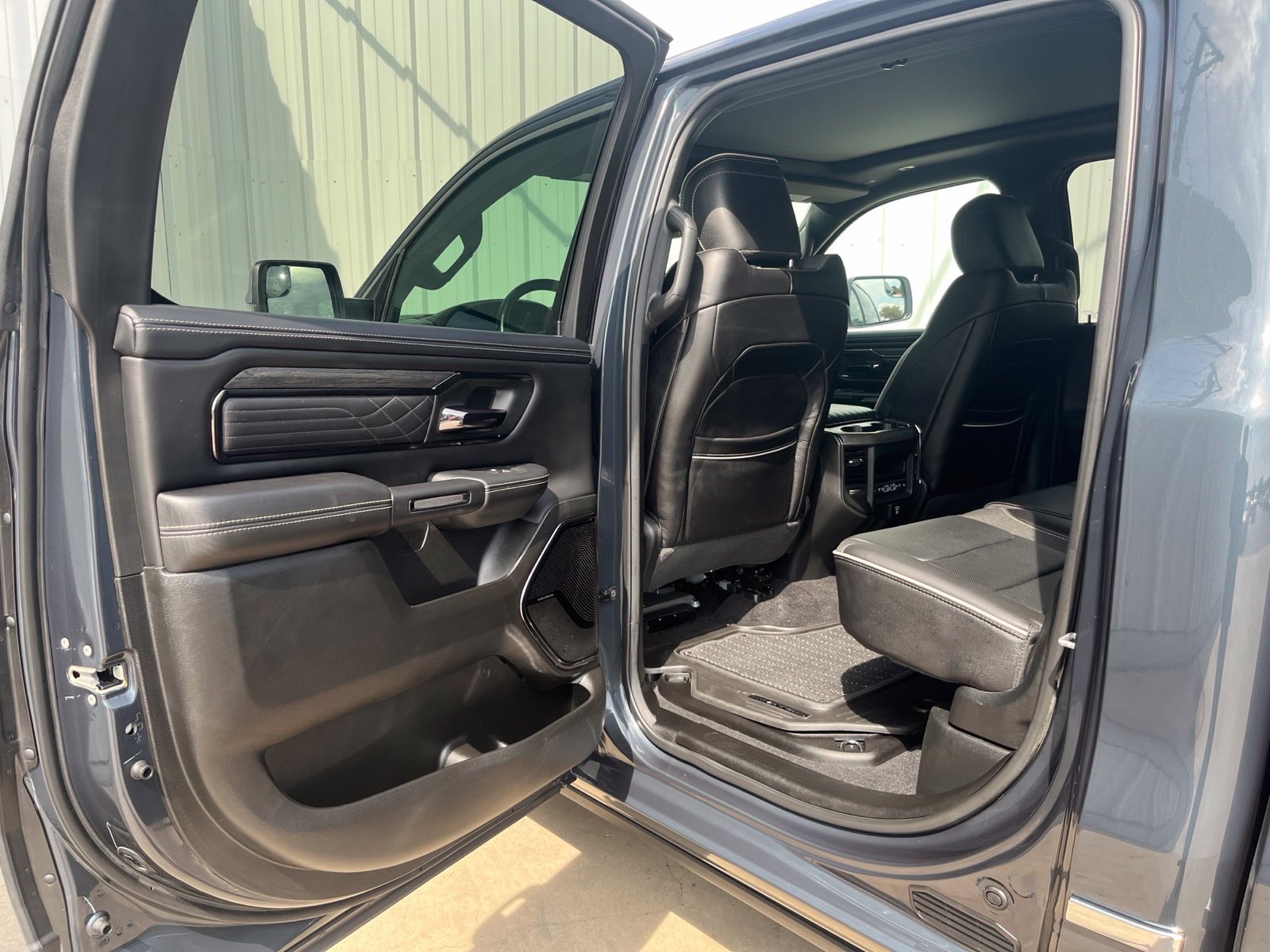 Used 2026 RAM 1500 Limited AWD/4WD image 12