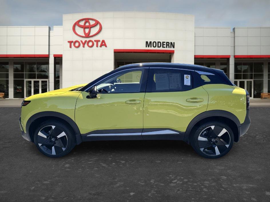 Used 2025 Nissan Kicks SR AWD/4WD image 5