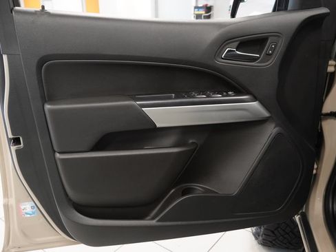 Used 2022 Chevrolet Colorado ZR2 AWD/4WD image 16