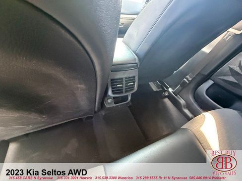 Used 2023 Kia Seltos S w/ Navigation Package AWD/4WD image 14