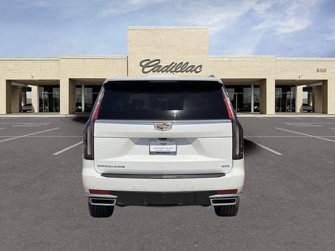 Used 2022 Cadillac Escalade ESV Premium Luxury w/ Performance Package AWD/4WD image 6