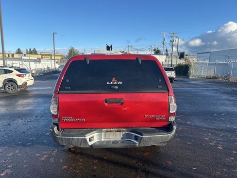 Used 2015 Toyota Tacoma PreRunner image 5