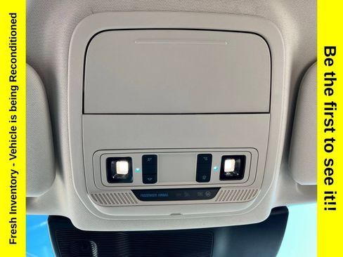 Used 2022 Ford Explorer XLT AWD/4WD image 29