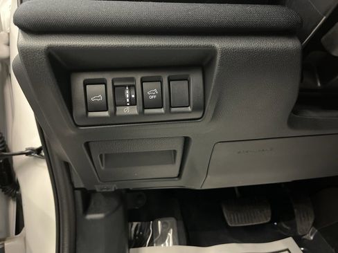 Certified 2025 Subaru Outback Premium w/ Popular Package #1A image 13