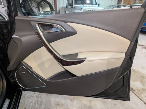 Used 2015 Buick Verano Leather w/ Experience Buick Package image 27