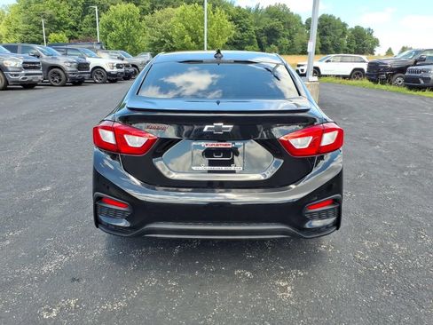 Used 2018 Chevrolet Cruze LT w/ Sun And Sound Package FWD image 7