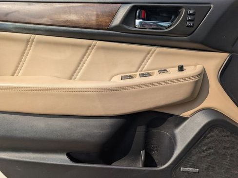 Used 2018 Subaru Outback 2.5i Limited image 16