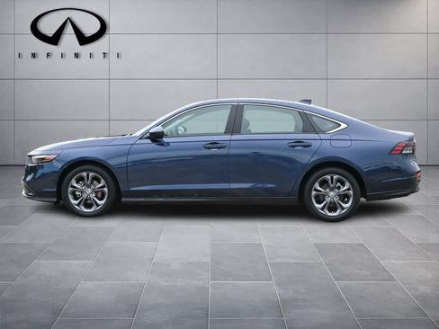 Used 2023 Honda Accord EX image 4