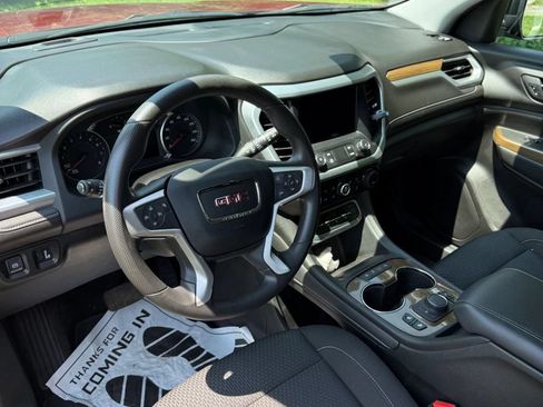 Used 2021 GMC Acadia SLE w/ Driver Convenience Package FWD image 10