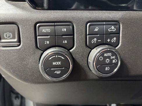 Used 2023 Chevrolet Silverado 1500 LTZ AWD/4WD image 20