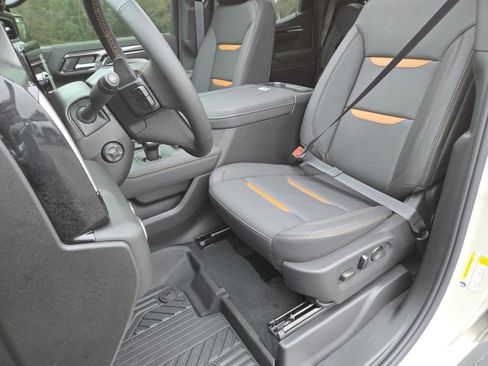 New 2026 GMC Sierra 1500 AT4 w/ AT4 Premium Package image 32