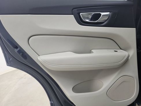 New 2026 Volvo XC60 T8 Ultra w/ Protection Package Premier AWD/4WD image 15