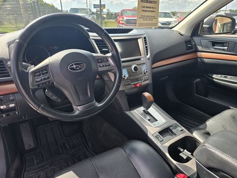 Used 2013 Subaru Outback 3.6R Limited image 24
