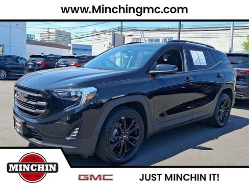 Certified 2021 GMC Terrain SLE w/ Driver Convenience Package AWD/4WD image 3