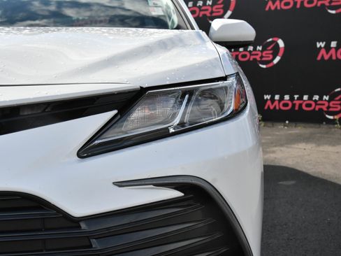 Used 2024 Toyota Camry LE image 11
