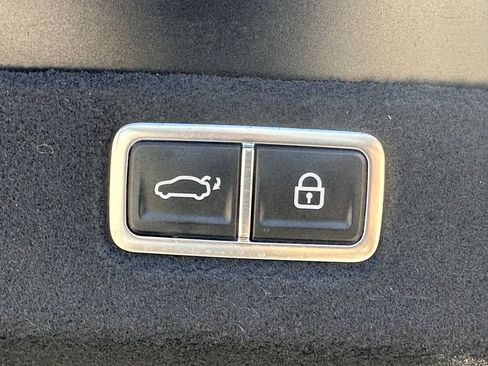 Used 2025 Hyundai Sonata Limited image 17