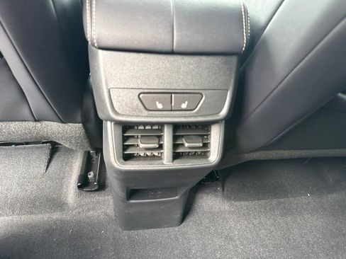 New 2027 GMC Terrain Elevation w/ Elevation Premium Package AWD/4WD image 18
