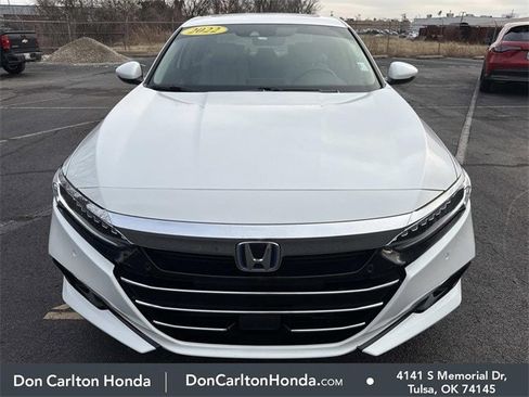 Used 2022 Honda Accord Touring image 2