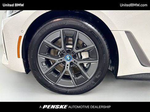Used 2023 BMW i4 eDrive35 RWD image 2