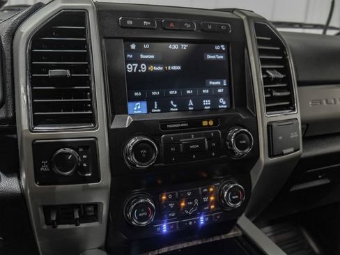 Used 2019 Ford F250 Lariat w/ Lariat Ultimate Package AWD/4WD image 26