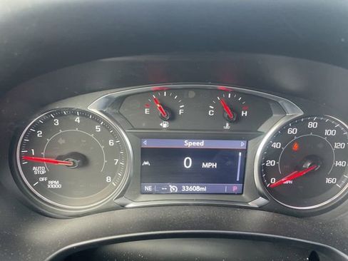 Used 2024 GMC Terrain SLT image 11