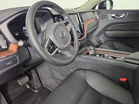 Certified 2023 Volvo XC60 B5 Plus w/ Climate Package image 16