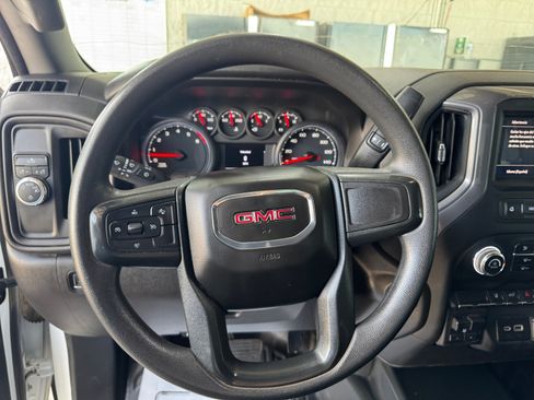 Used 2024 GMC Sierra 2500 Pro w/ Convenience Package RWD image 9