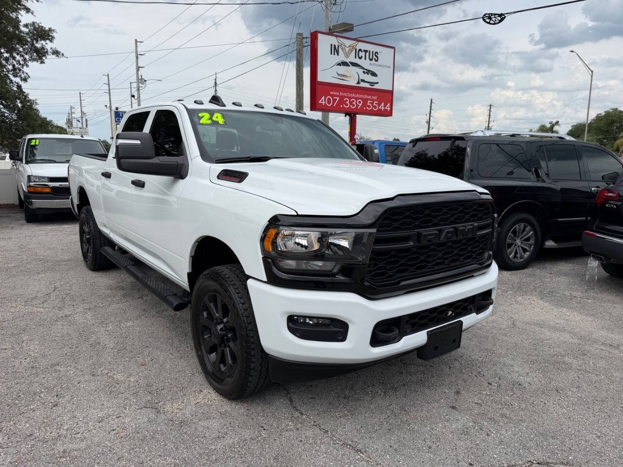 Used 2024 RAM 2500 Tradesman w/ Protection Group AWD/4WD image 2